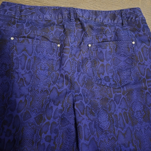 LANE BRYANT PURPLE SNAKESKIN JEANS W/ RHINESTONES - Picture 8 of 8